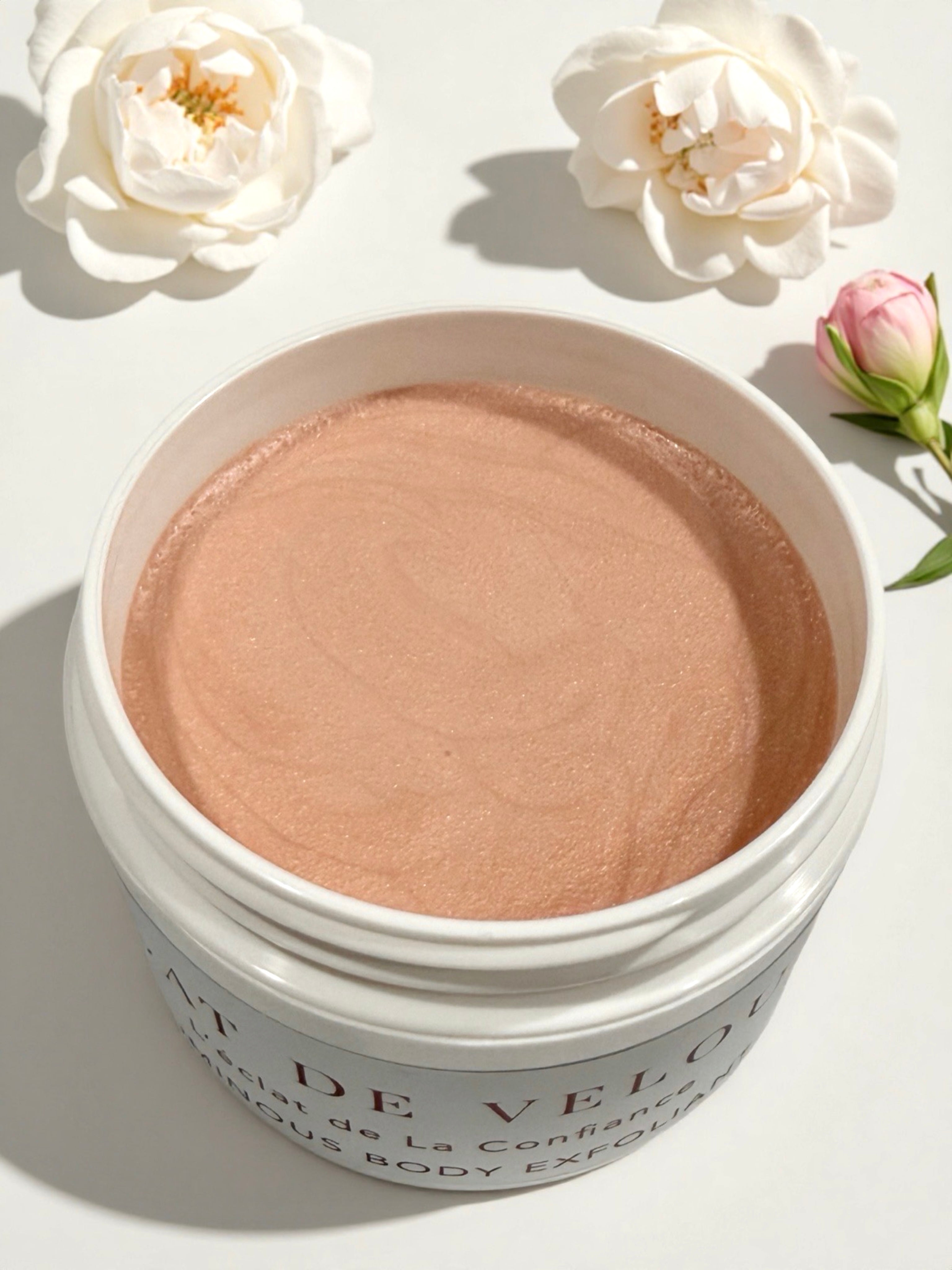 ÉCLAT DE VELOURS Body Care Collection